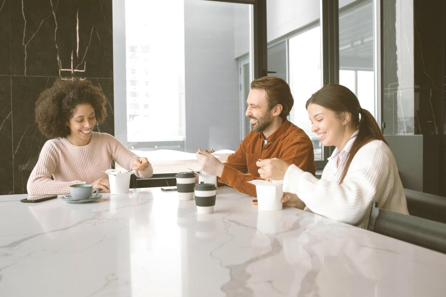 Analyse de documents financiers et graphiques de partenariat